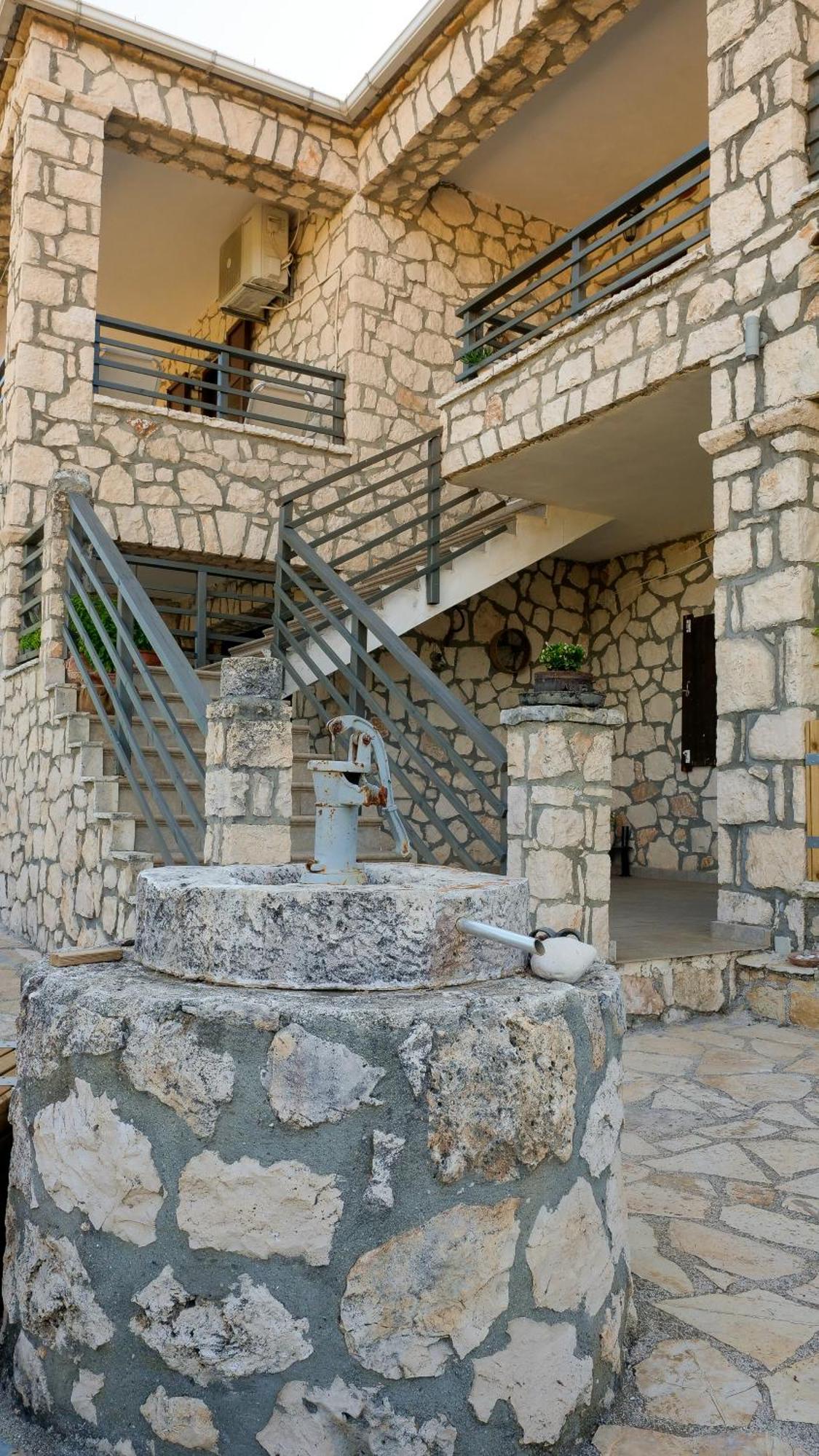 Fterini Apartments Sterna & Alletri Agios Leon Экстерьер фото