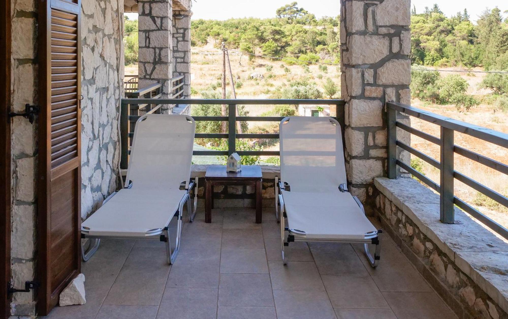 Fterini Apartments Sterna & Alletri Agios Leon Экстерьер фото
